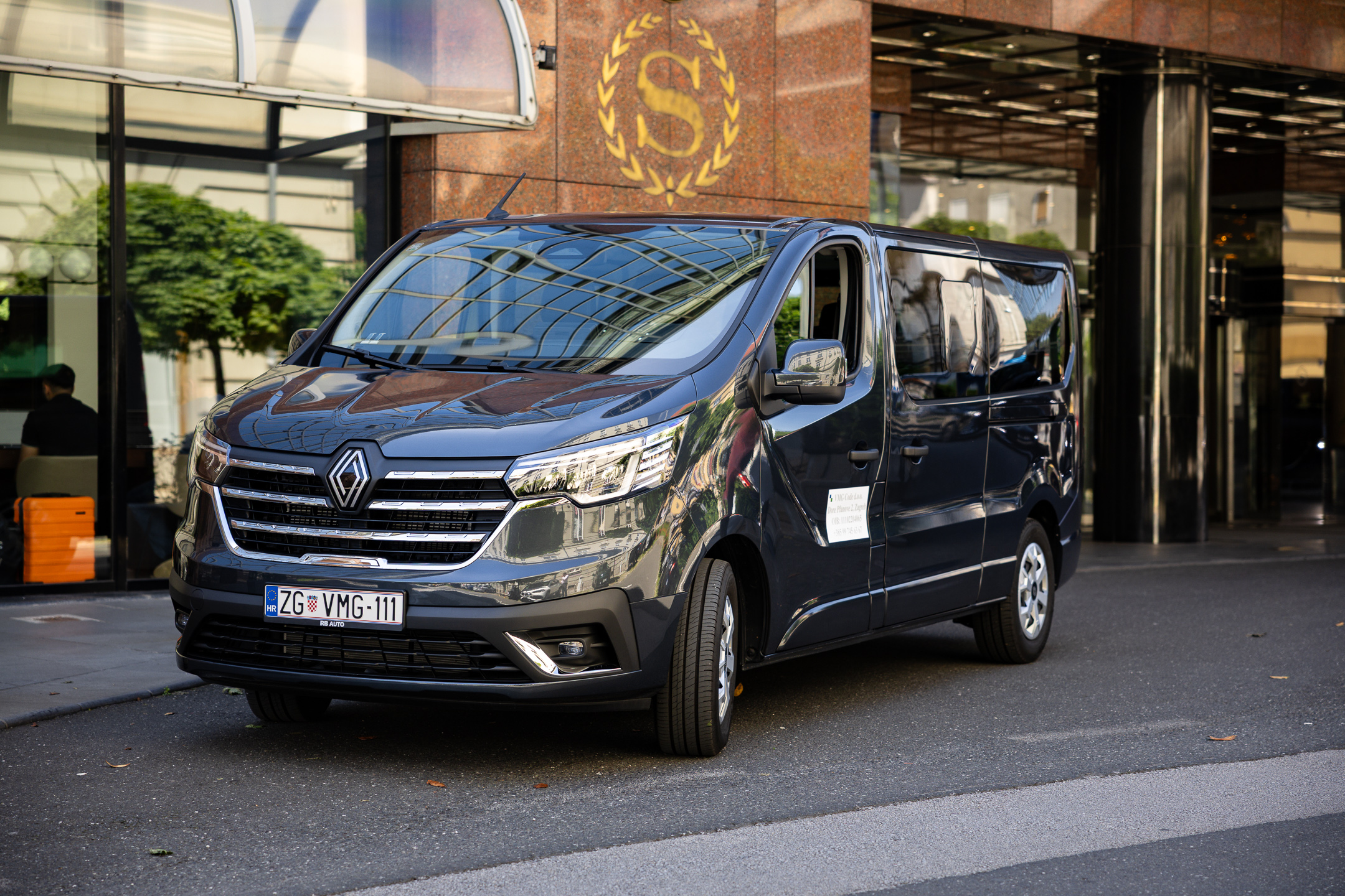 Renault Trafic — exterior